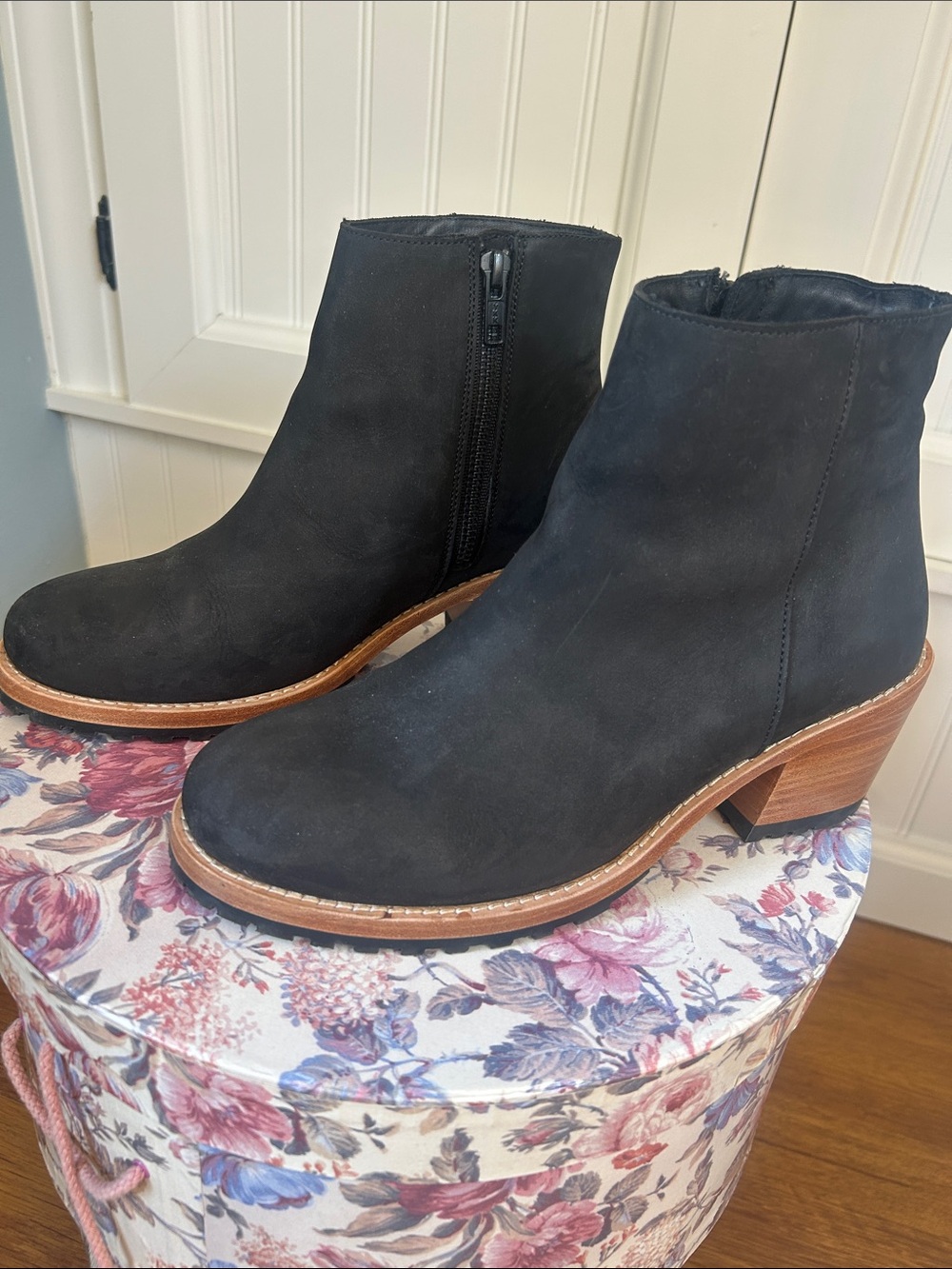 Patina Portland Leather black nubuck boots size 8.5